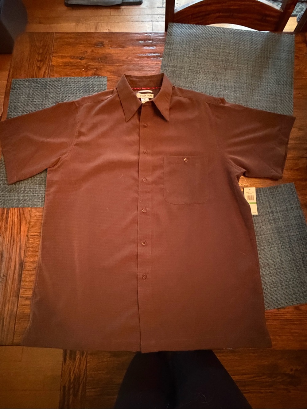 Classic Short-Sleeve Brown Button-Up Shirt